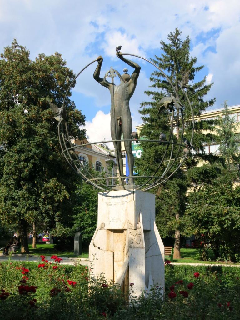 Von Italien gestiftetes Denkmal für ein friedliches Zusammenleben der Völker